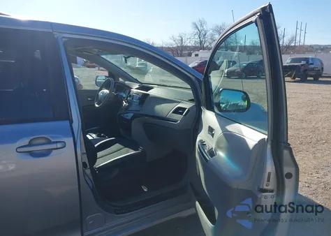 2011 Toyota Sienna Se from USA, damaged, VIN 5TDXK3DC6BS110534